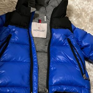 Moncler Coat size 12/18 months